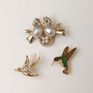 Vintage Bird Pins Lot‎ Gold Tone Metal - Jeweled, Pearls, & Enameled Hummingbird